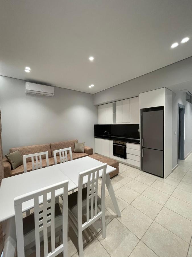 Emerald Inn Apartments Orikum Luaran gambar