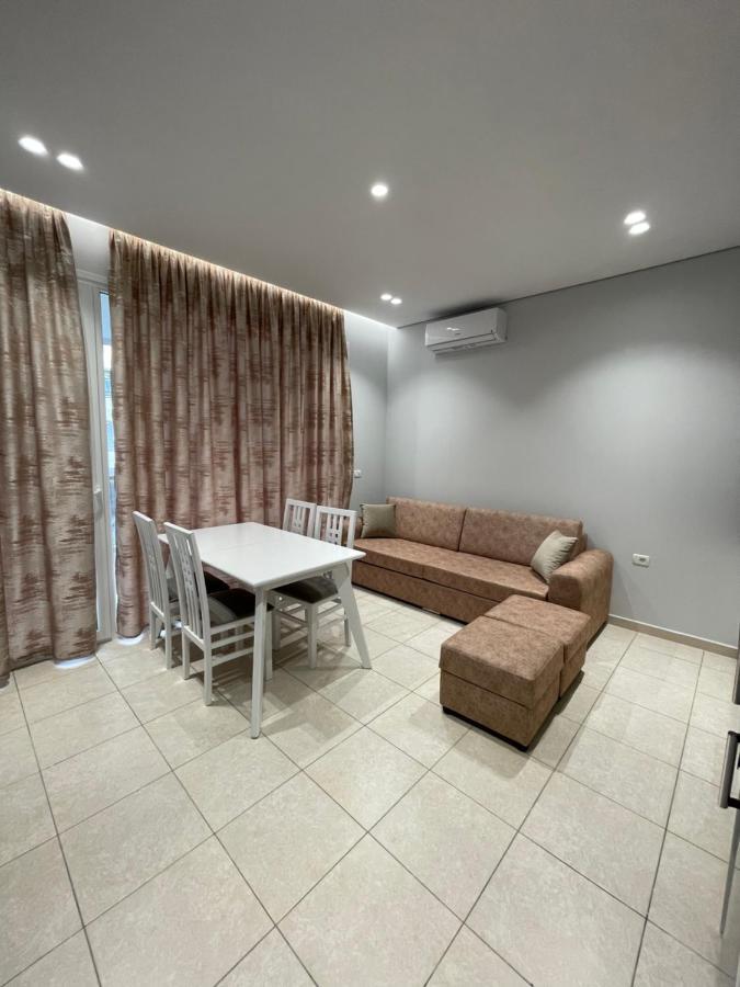 Emerald Inn Apartments Orikum Luaran gambar