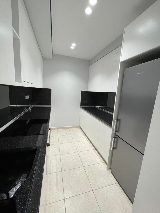 Emerald Inn Apartments Orikum Luaran gambar