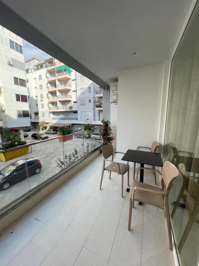 Emerald Inn Apartments Orikum Luaran gambar